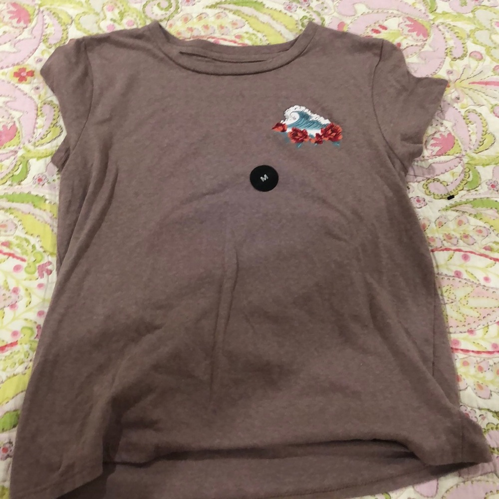 Volcom Women’s T-Shirt BRAND NEW NEVER WORN!!